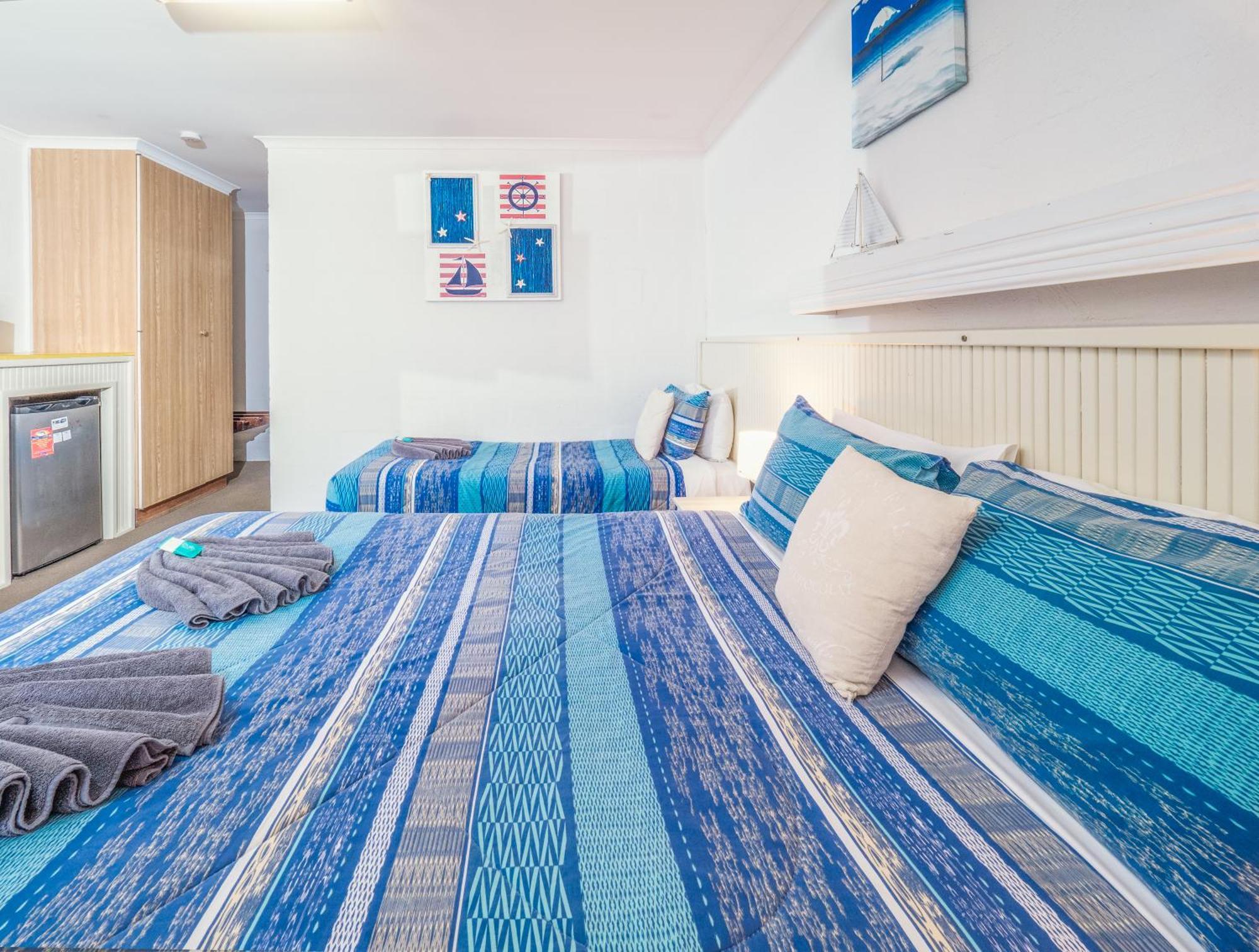 Boyne Island Motel And Villas Экстерьер фото